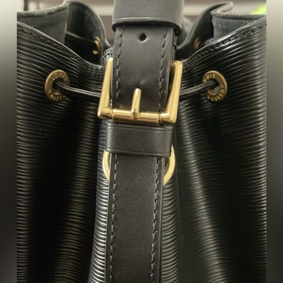 Louis Vuitton Epi Petit Noe Black EUC - Picture 7 of 12